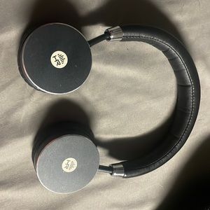 Head rush headphones